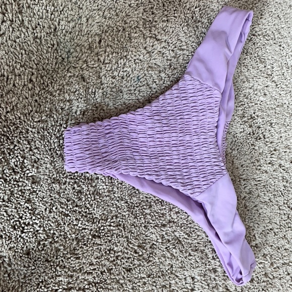 Five bathing suits - Picture 2 of 6